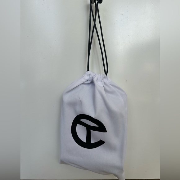 SOLD Authentic Telfar Vegan Leather Small Grey Shopping Bag - Picture 3 of 9